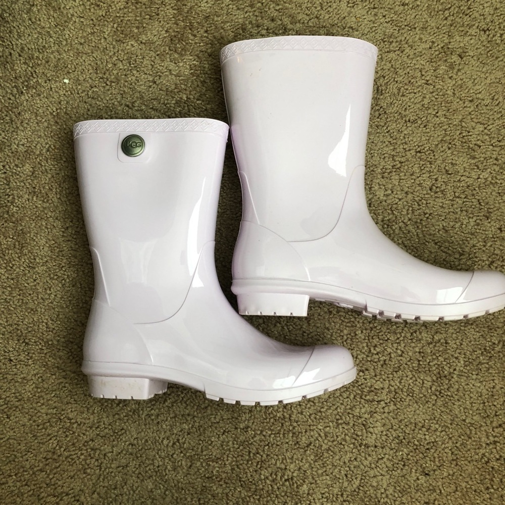 Ugg rain boots pale pink size 7